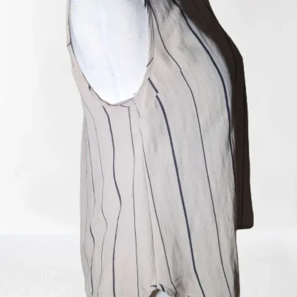 Hem & Thread Top. M - Picture 2 of 5